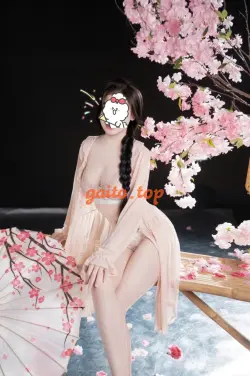 *NEW* VÂN ANH 2K5 -MẶT XINH-DA TRẮNG- BODY TUYỆT PHẨM